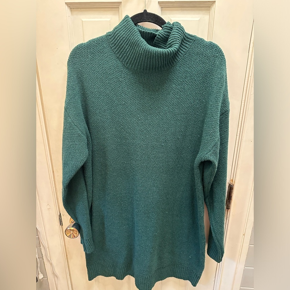 Turtleneck sweater dress emerald